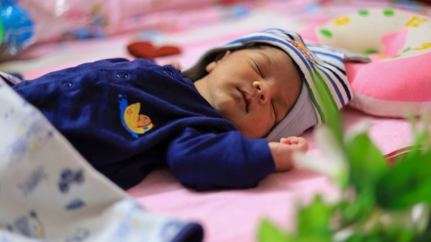 Bayi tidur dengan nyenyak