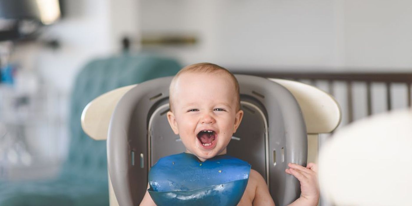 Bayi mula makan makanan pejal