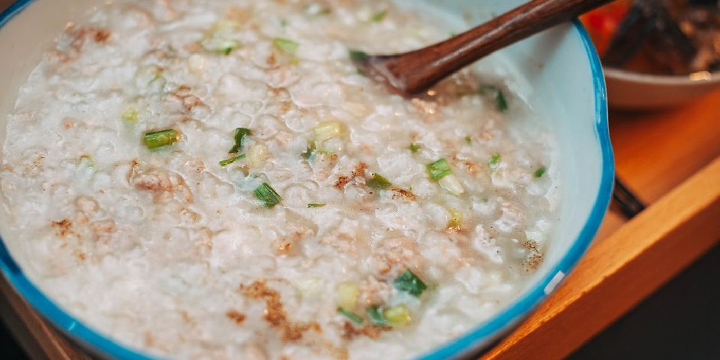 Bubur bayi dalam mangkuk